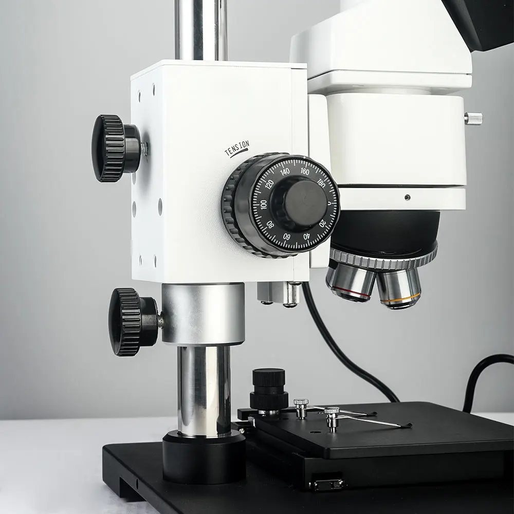 Optical system of industrial inspection equipment for material observation
