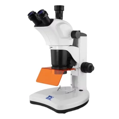 Fluorescence stereo microscope with continuous zoom and long working distance for biological and laboratory research applications
